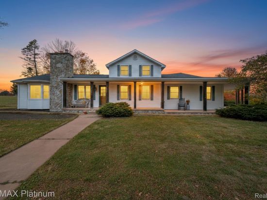 13985 Lone Tree Rd, Milford, MI 48380