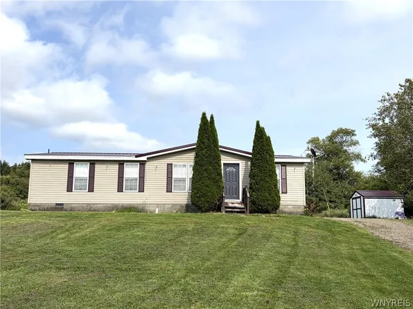 260 Gilmore Rd, Freedom, NY 14065