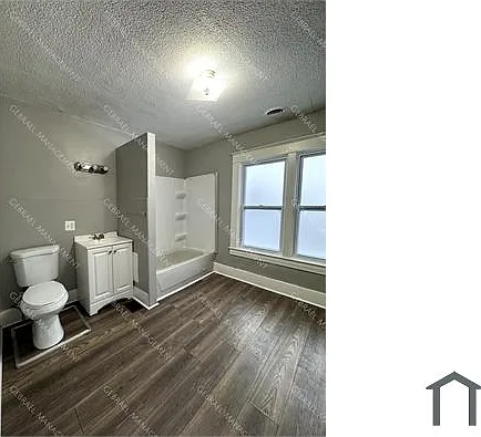1635 Holmes St #2 — Photo 14