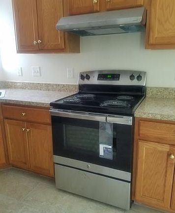 4th image of 712 Hallwood Farms Dr