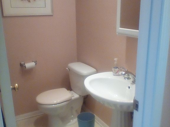 5th image of 4745 Hawley Blvd Unit 2