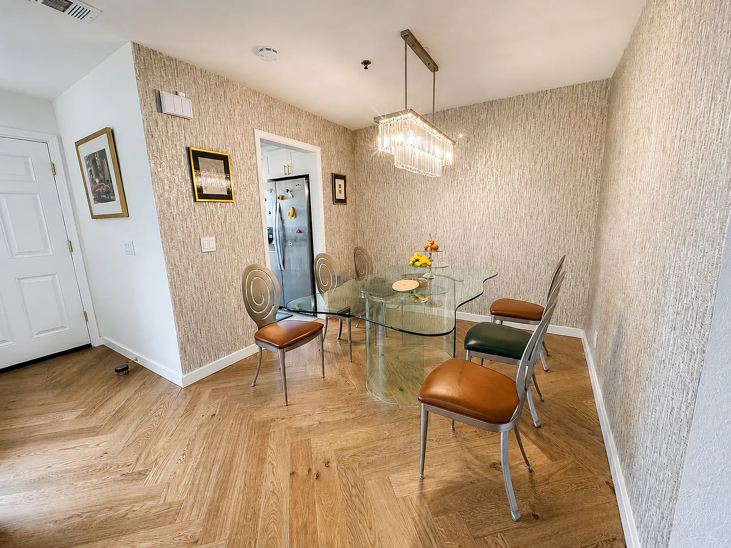 2 bed, 2.5 bath, 1177 sqft, $5,000 — Photo 4