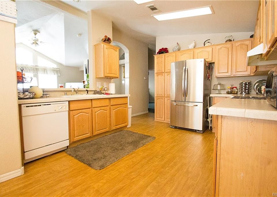 1st image of 1021 E Country Club Dr