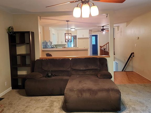 4th image of 520 West Dr