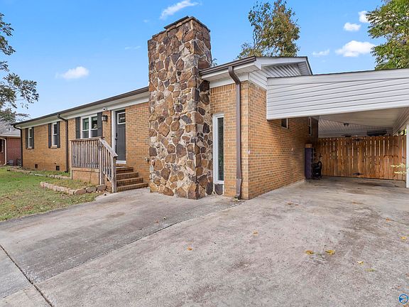 3rd image of 314 Larkwood Dr SW