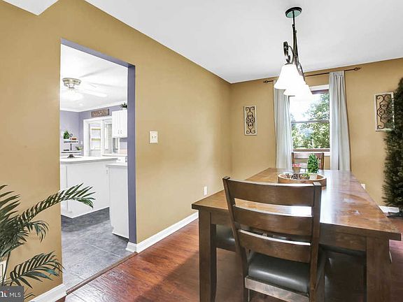 4th image of 205 Chorus Way