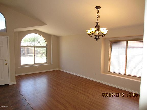 3rd image of 124 W Villa Theresa Dr
