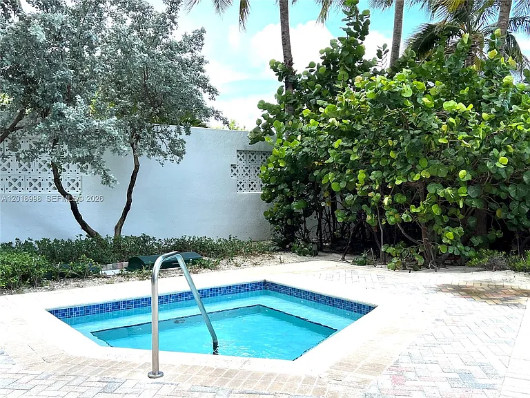 6515 Collins Ave #1801 — Photo 22