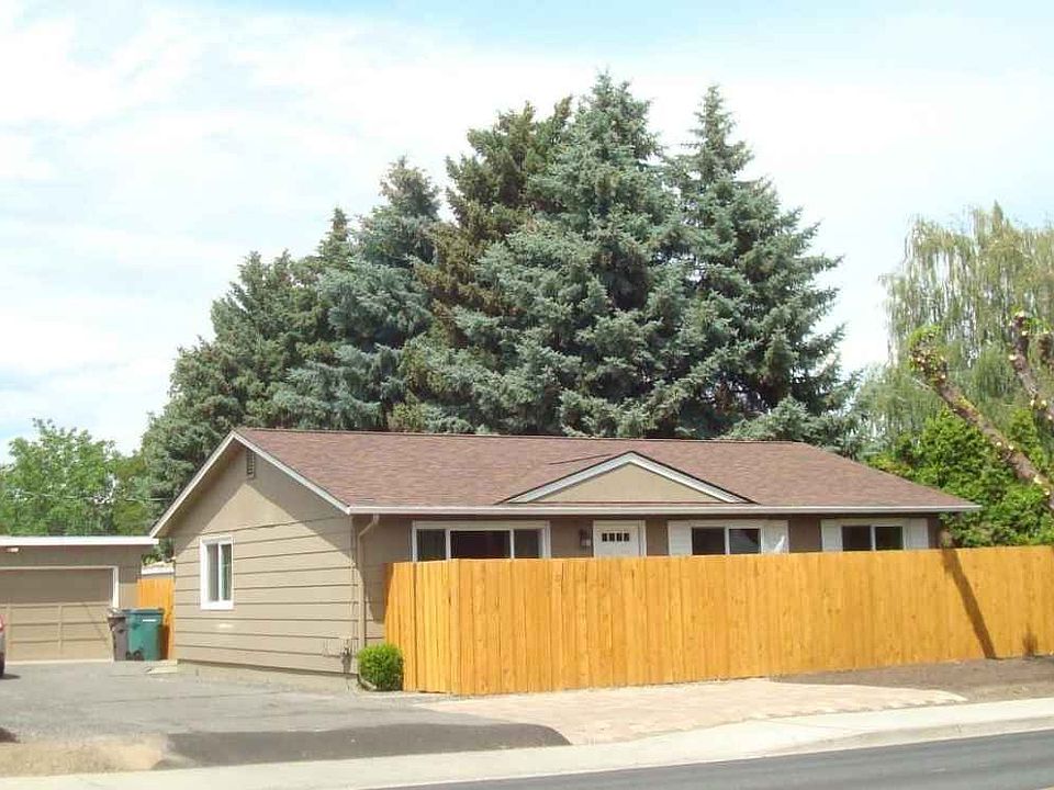 1st image of 2901 W Lincoln Ave