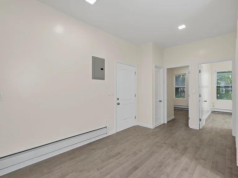 290 Grant Ave #2 — Photo 2