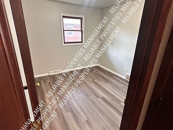 3rd image of 117 S 18th St Suite 4B