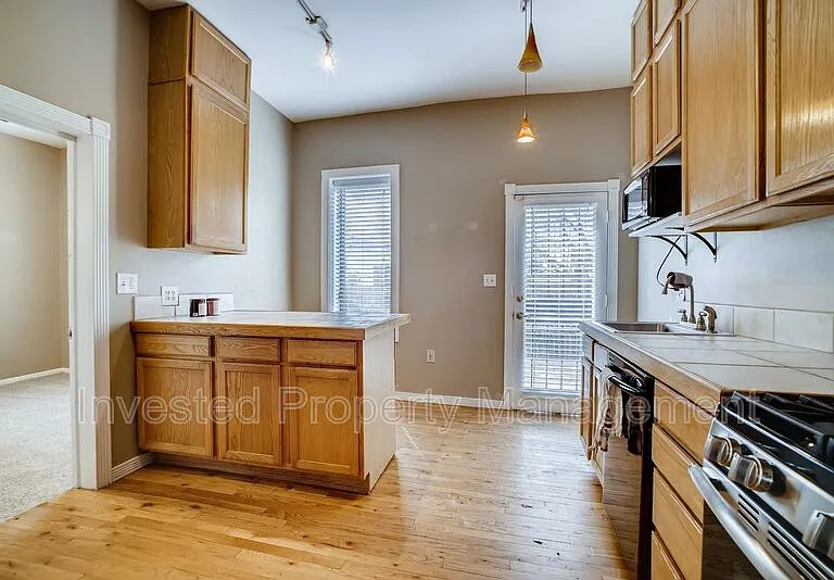 363 Cherokee St — Photo 5
