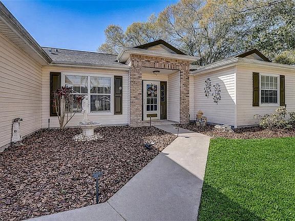 2nd image of 25273 Lost Oak Cir