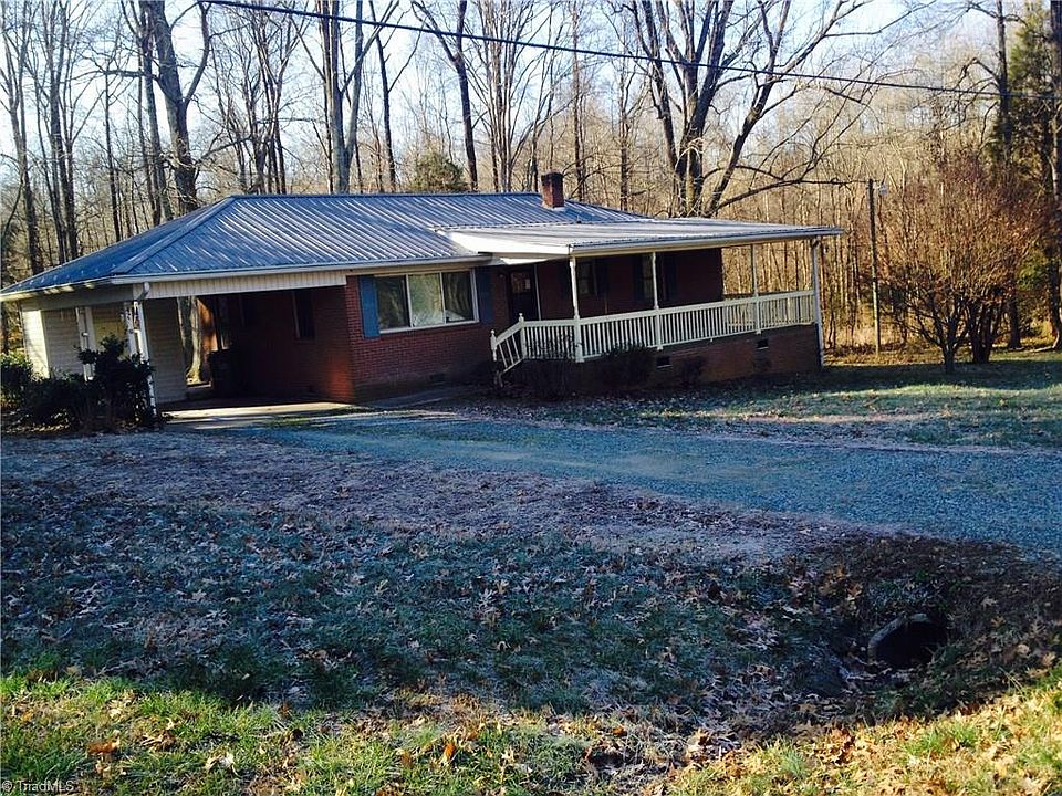 2nd image of 11 Arden Rd