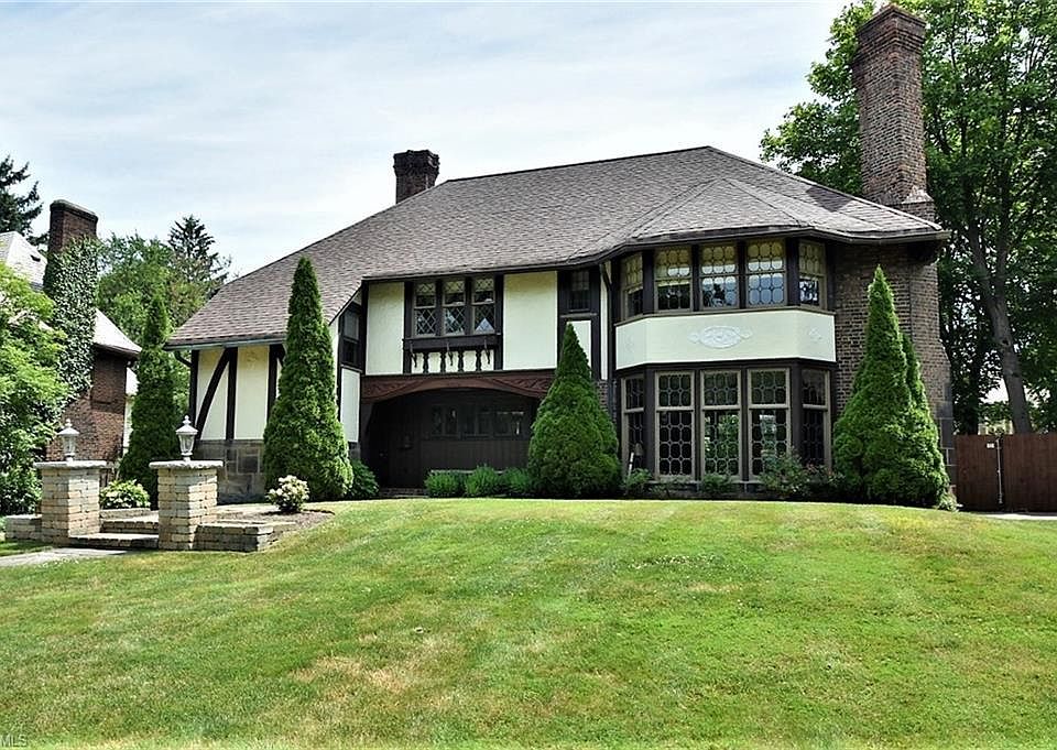 1st image of 2369 Delamere Dr