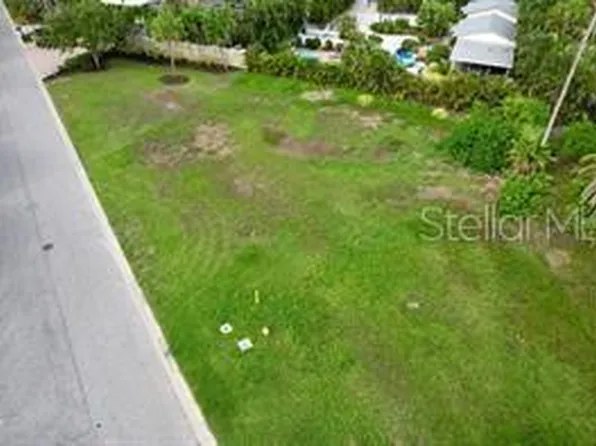 521 Neptune Ave #21, Longboat Key, FL 34228