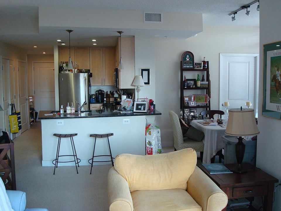1st image of 820 N Pollard St APT 804
