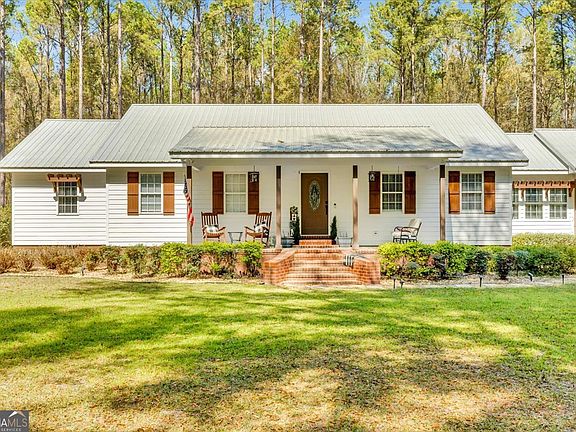 2nd image of 5200 Old River Rd S