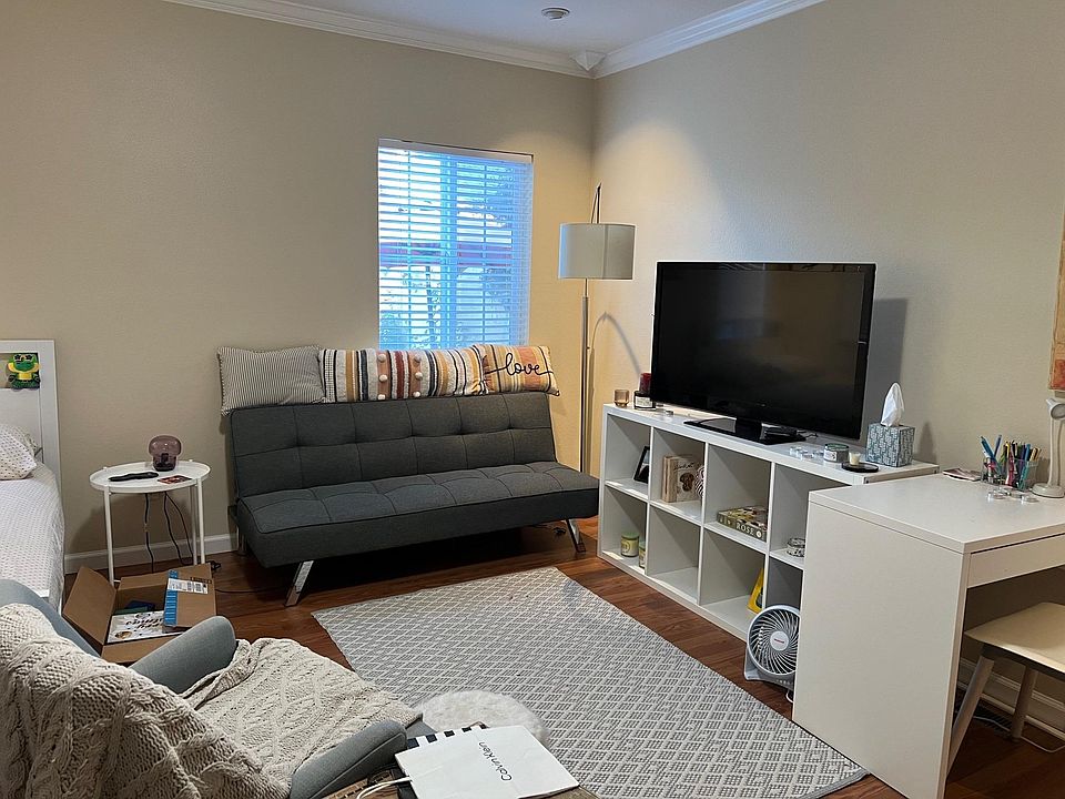 1st image of 549 Madison Ave #1
