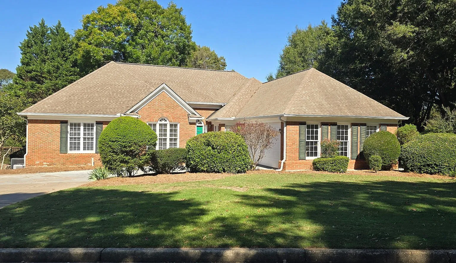 Four-Sided Brick Ranch in Johns Creek! — Photo 1