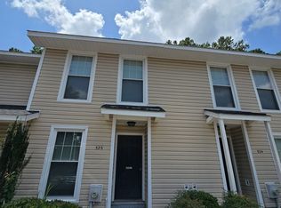 526 Mill Cove Ct, Fayetteville, NC 28314