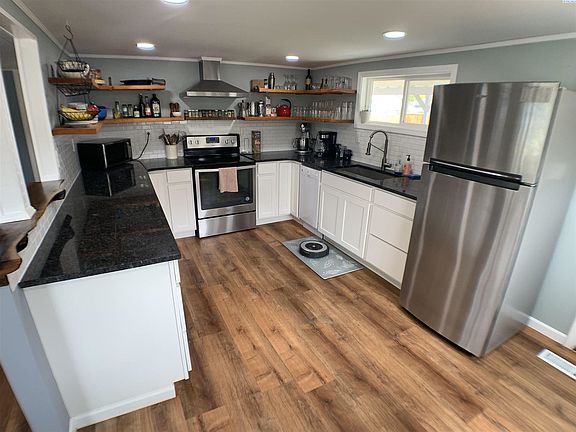 2nd image of 710 Willard Ave