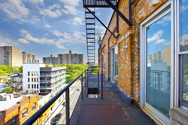 Rented by Bold New York | media 21