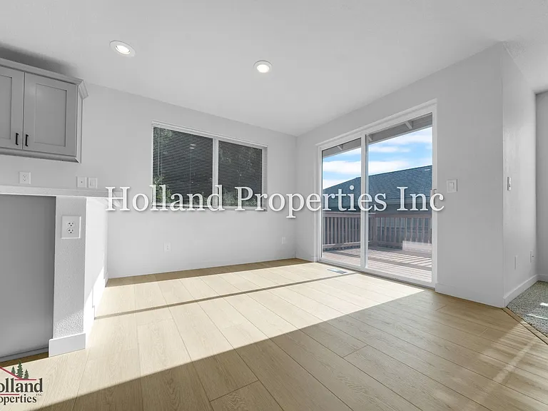 9059 SW Sagert St — Photo 6