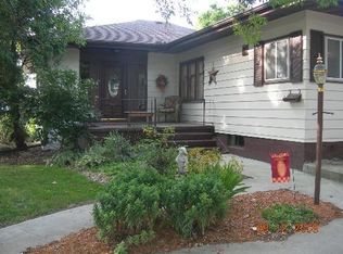 126 W Division St, Amboy, IL 61310