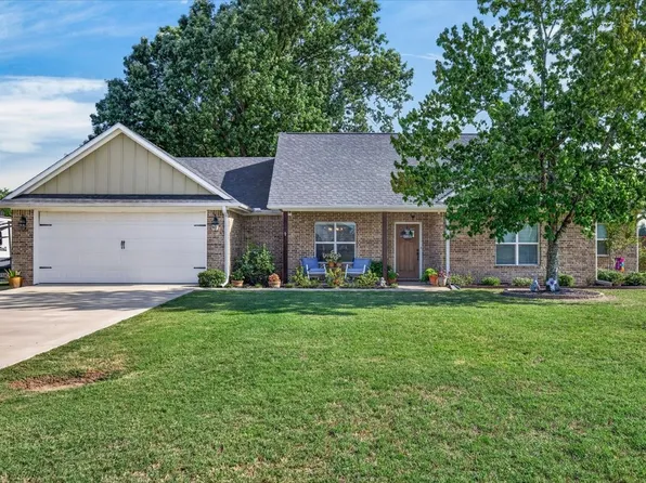 424 E Pennsylvania Ave, Van, TX 75790