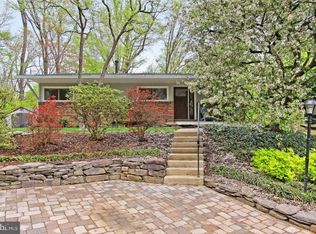 7706 Martel Pl, Springfield, VA 22152