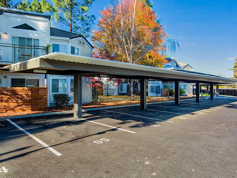 Willow Glen Apartments — Photo 4