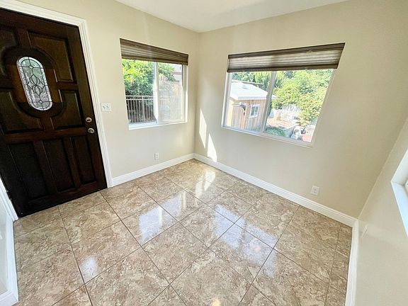5th image of 943 Sanborn Ave APT 1