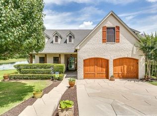 2901 Shoreline Dr, Burleson, TX 76028