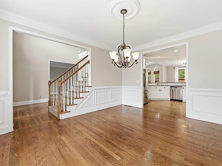 2570 Wood Creek Ct — Photo 11