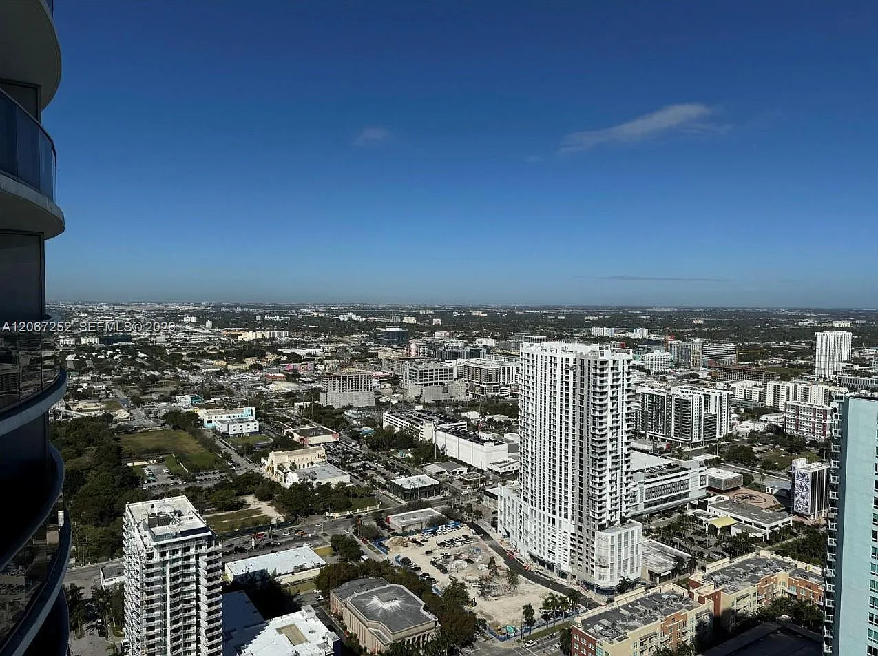 Aria On The Bay Condo — Photo 3