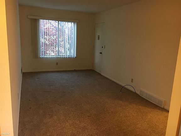 3rd image of 1265 McDivitt Ct