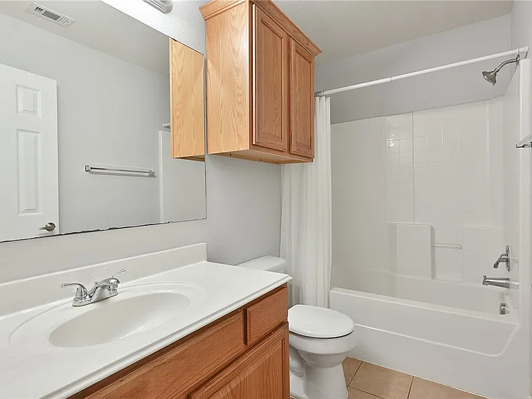 1001 Krenek Tap Rd #2102 — Photo 16