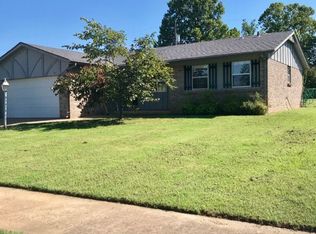 4913 Greenan Dr, Sand Springs, OK 74063