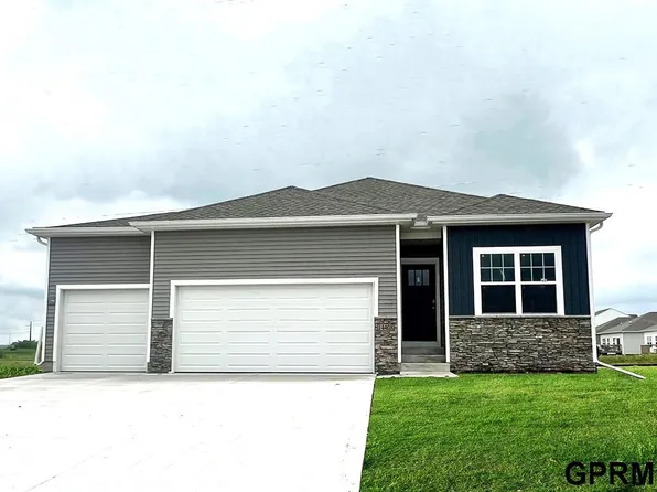 8402 S 183rd Ave, Omaha, NE 68136