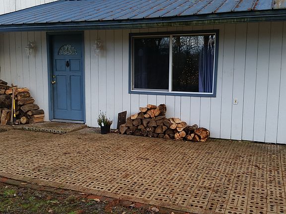 2nd image of 19841 Steelhead Ct SE
