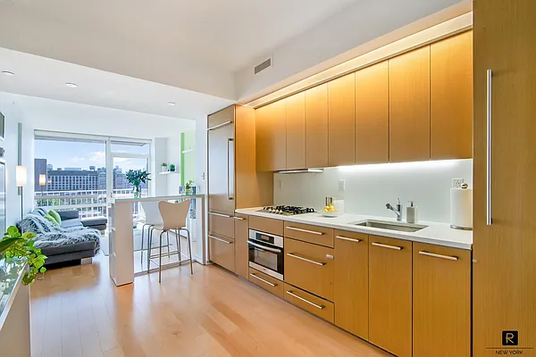 Rented by R New York | media 19