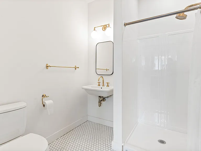 55 Weston Ave — Photo 15