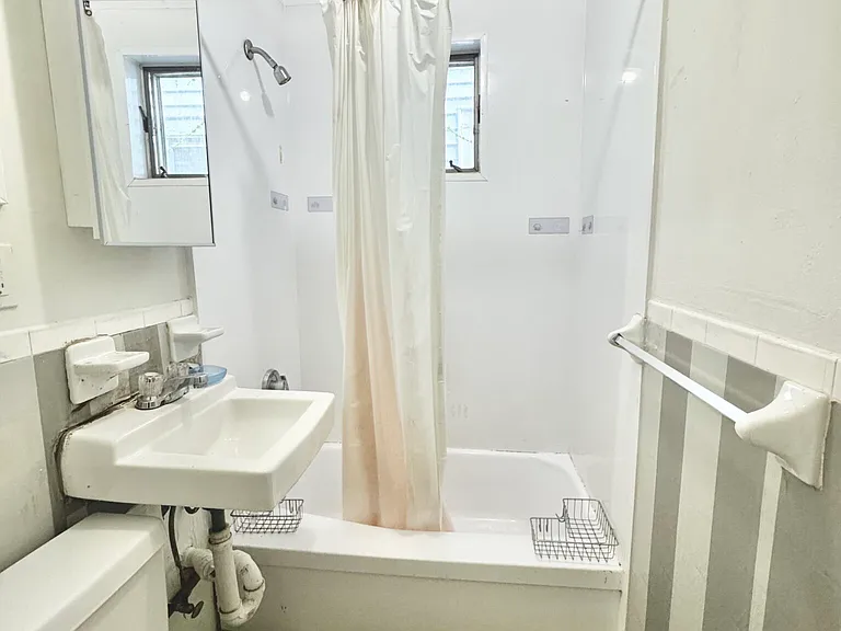 8 Parker Hill Ave #U3 — Photo 12