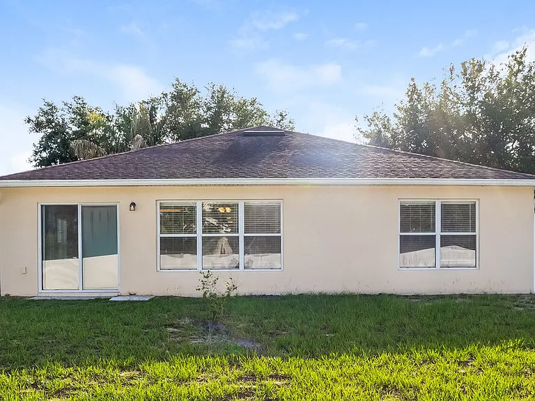 4505 Barbados Loop — Photo 16