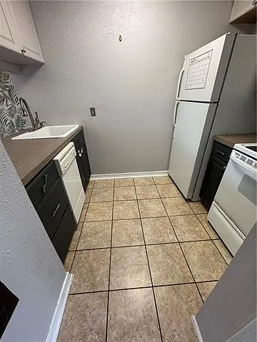 1 bed, 1.0 bath, 600 sqft, $960 — Photo 3