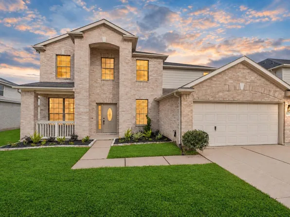 5227 Meadow Canyon Dr, Sugar Land, TX 77479