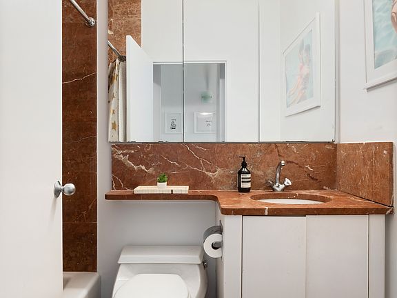5th image of 343 E 74th St APT 8D