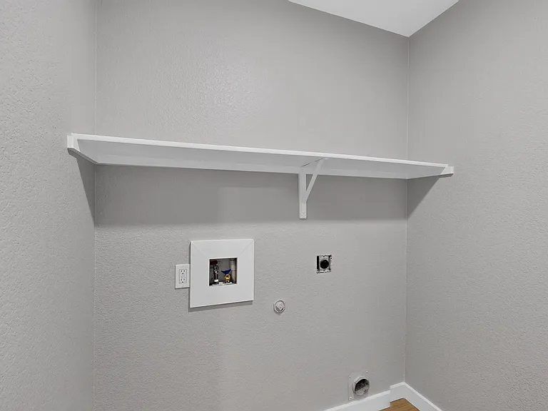 13291 Guerin Dr — Photo 42