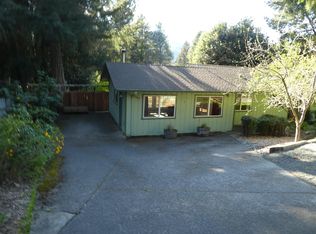 162 Hillcrest Way, Willow Creek, CA 95573
